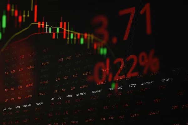 碧桂园服务启动组织架构调整并更换CFO，原CFO仍任执行总裁负责孵化业务板块