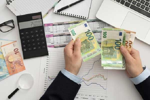 碧桂园服务启动组织架构调整并更换CFO，原CFO仍任执行总裁负责孵化业务板块