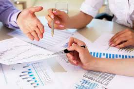 碧桂园服务启动组织架构调整并更换CFO，原CFO仍任执行总裁负责孵化业务板块