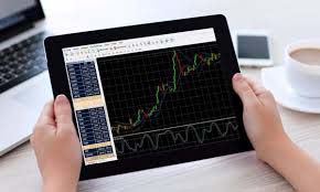 碧桂园服务启动组织架构调整并更换CFO，原CFO仍任执行总裁负责孵化业务板块